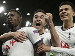 Serge Aurier merayakan golnya. AP Photo/Matt Dunham.