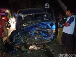 Truk dan Mobil Tabrakan di Probolinggo, 1 Tewas 17 Luka-luka