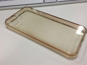 Penyebab Casing Transparan Ponsel Rentan Menguning