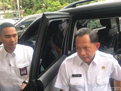 Menko Mahfud Md Rapat Bareng Menag Fachrul dan Mendagri Tito