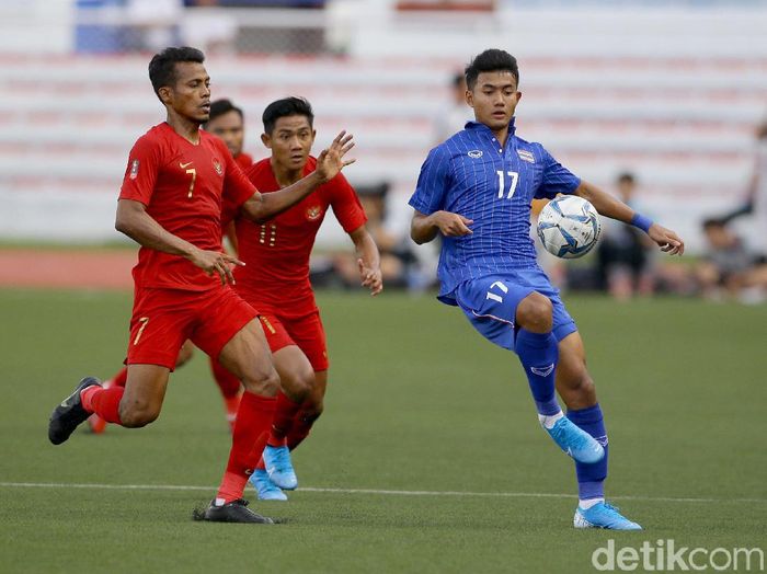 Pemain Thailand, Suphanat Mueanta, ada dalam daftar 10 pemain termuda di SEA Games 2019. (Foto: Grandyos Zafna/detikcom) Pemain Thailand, Suphanat Mueanta, ada dalam daftar 10 pemain termuda di SEA Games 2019. (Foto: Grandyos Zafna/detikcom)