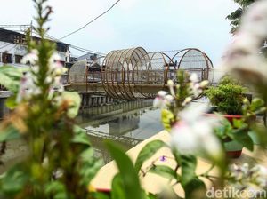Jembatan Krendang, Spot Swafoto Favorit Anak Muda hingga Emak-emak