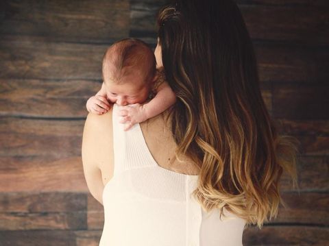 7 Peristiwa Melahirkan Mengerikan, Bayi Mirip Binatang Hingga Cepat Tua