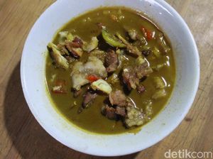 Warung Sate Pak Nur : Nyam! Sedap Mantap Tongseng Kambing Khas Solo