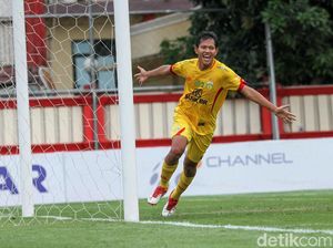 Gol Semata Wayang Adam Alis Menangkan Bhayangkara atas Arema