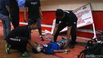 Begini Kondisi Suporter Arema yang Jatuh di Stadion PTIK