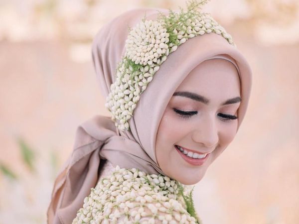 Inspirasi Gaya Hijab Citra Kirana Saat Pengajian dan Siraman Jelang Pernikahan