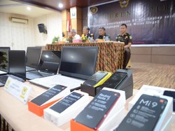 Bea Cukai Gagalkan Penyelundupan Ribuan Ponsel-Laptop Ilegal di Sumsel