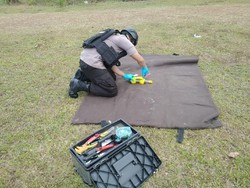 Diperiksa Gegana, Botol Berkabel di Tangerang Bukan Bom