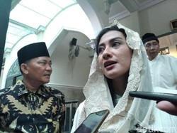 Kisah Sang Mantan Staf Devi Jadi Mualaf karena Terinspirasi Mahfud MD