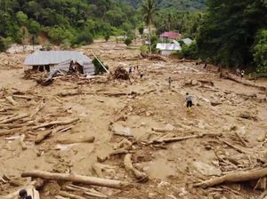 Bantuan Habis, Korban Banjir Bandang Solok Selatan Tak Punya Makanan