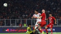 Sementara itu, Persipura yang tak meraih poin memetik kekalahan kedelapan. Tim besutan Jacksen F Tiago itu mengoleksi 44 poin. 