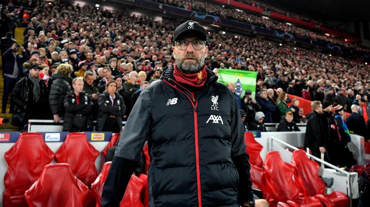 Juergen Klopp suka berbagi video-video prestasi Liverpool untuk menjaga motivasi skuatnya (Foto: Michael Regan / Getty Images)
