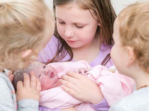 Viral! Ratu ASI Menyusui 11 Tahun Berbagai Kisah Tandem Breastfeeding