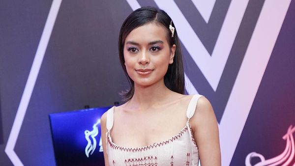 Cantiknya Eva Celia yang Sering Dibandingkan dengan Sophia Latjuba