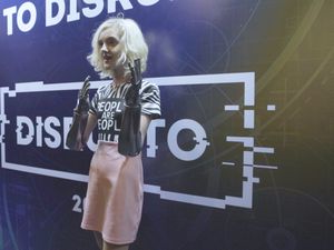 Alita: Battle Angel Tilly Lockey Ingin Industri Bionik Lebih Fashionable Alita: Battle Angel Tilly Lockey Ingin Industri Bionik Lebih Fashionable