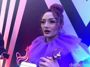Gas Terus! Siti Badriah dan Suami Masih Usaha untuk Dapat Anak Gas Terus! Siti Badriah dan Suami Masih Usaha untuk Dapat Anak