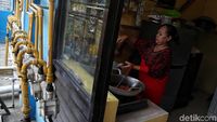 Warga Rusunawa Cakung Manfaatkan Gas Alam