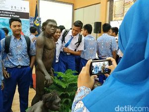 Keseruan Ratusan Siswa Pacitan Belajar Benda Purbakala Melalui Pameran