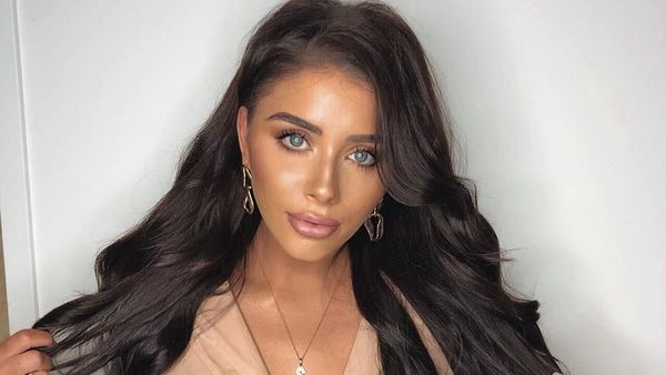 Foto: Selebgram yang Pasang Implan karena Payudara Menyusut, Kini Menyesal Foto: Selebgram yang Pasang Implan karena Payudara Menyusut, Kini Menyesal