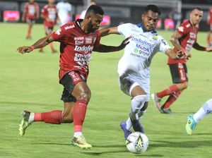 Tren Tak Terkalahkan Persib pun Terhenti di Tangan Bali United
