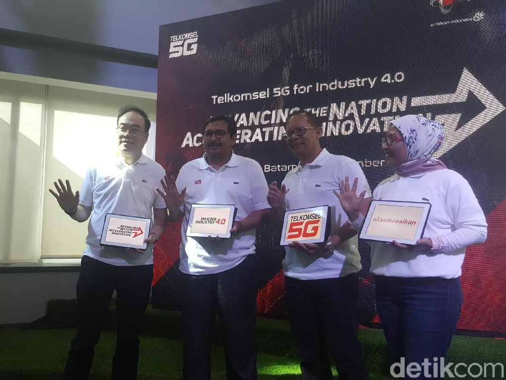 Telkomsel Sukses Uji Coba 5G di Batam Telkomsel Sukses Uji Coba 5G di Batam