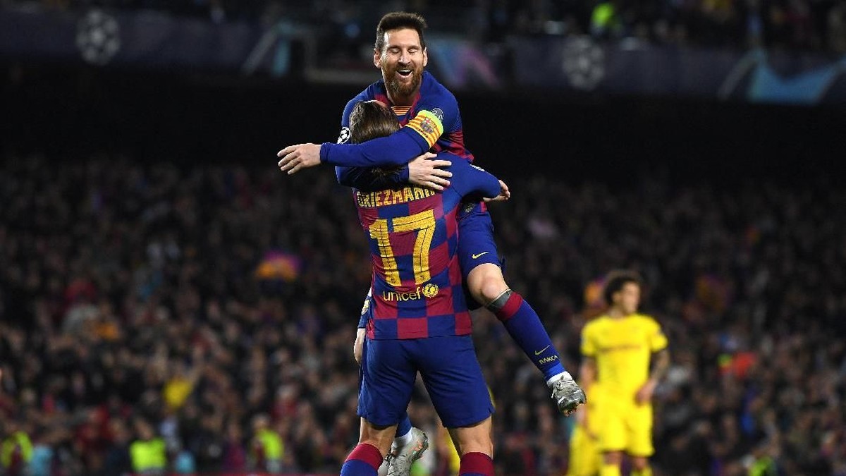 Antoine Griezmann mencetak gol ke gawang Borussia Dortmund usai mendapat assist dari Lionel Messi (Foto: David Ramos/Getty Images)