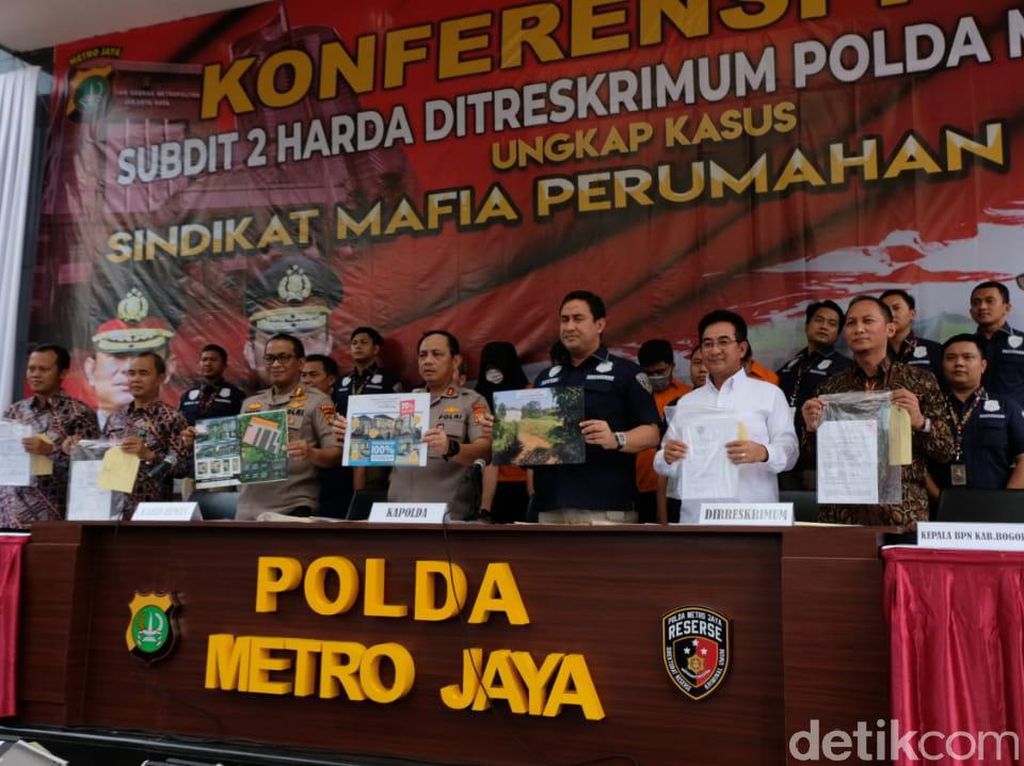 Video Polisi Bongkar Penipuan Bermodus Perumahan Syariah Video Polisi Bongkar Penipuan Bermodus Perumahan Syariah