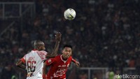 Memasuki babak kedua, tuan rumah kembali kalah start.
