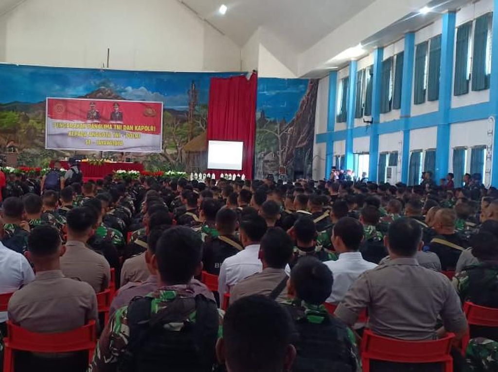 Panglima TNI-Kapolri Ingatkan Jajarannya di Wamena Jaga Soliditas