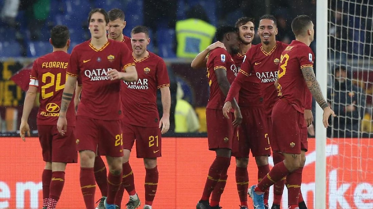 AS Roma menghadapi laga penting melawan Istanbul Basaksehir di Liga Europa (Foto: Paolo Bruno/Getty Images)