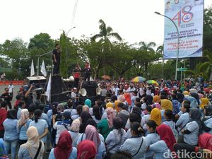 Buruh Minta Bupati Bogor Dorong Ridwan Kamil Terbitkan SK UMK 2020