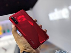 Ikuti Xiaomi, Realme Akan Tampilkan Iklan di Ponselnya
