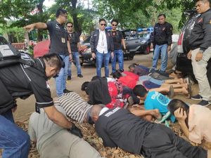 Tagih Utang Sambil Todong Senpi, 11 Preman Bayaran Ditangkap Polisi