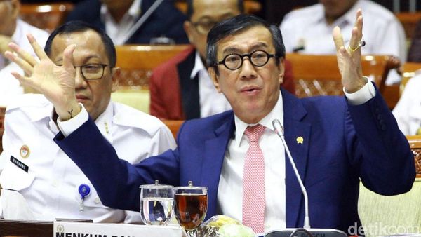 Menkum HAM Raker dengan Komisi III