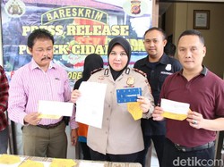 Ngaku Bisa Loloskan Siswa ke SMPN, Guru Honorer di Bandung Tipu 6 Ortu