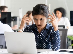 Jangan Mager, Kamu Bisa Lakukan 3 Olahraga Ini di Kantor Jangan Mager, Kamu Bisa Lakukan 3 Olahraga Ini di Kantor