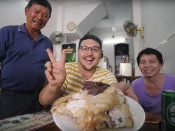 YouTuber Ini Cari Asal Usul Nasi Hainan Favoritnya Hingga ke China