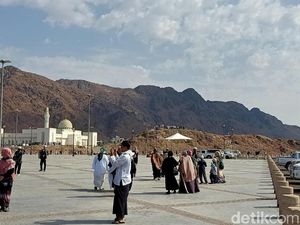 11 Tempat Ziarah di Madinah saat Haji, Tak Hanya Masjid Nabawi