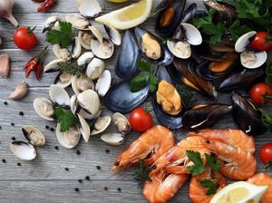 Siasat Makan Seafood Tanpa Khawatir Kolesterol Naik