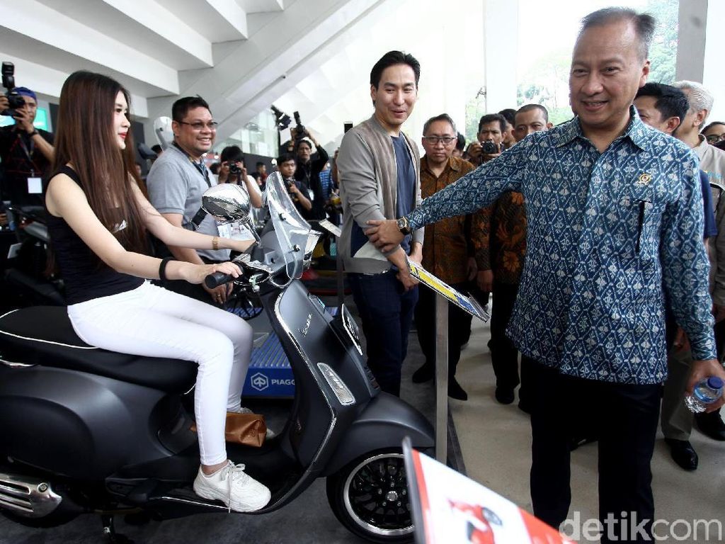 10 Bulan, 5 Juta Lebih Motor Baru Beredar di Jalanan Indonesia 10 Bulan, 5 Juta Lebih Motor Baru Beredar di Jalanan Indonesia