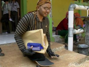 Semangat Hikmat, Guru Difabel yang Mengajar Naik Skateboard Semangat Hikmat, Guru Difabel yang Mengajar Naik Skateboard
