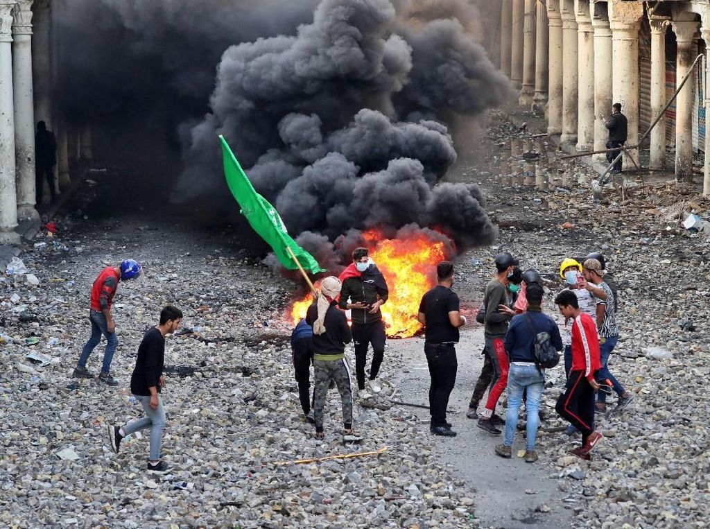 40 Demonstran Antipemerintah di Irak Tewas dalam 24 Jam Terakhir 40 Demonstran Antipemerintah di Irak Tewas dalam 24 Jam Terakhir