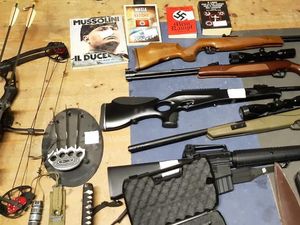 Polisi Italia Bongkar Jaringan Neo-Nazi, Tangkap Miss Hitler