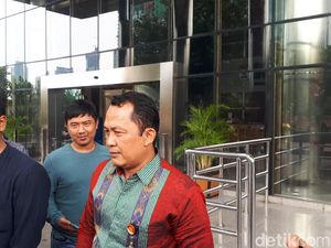 Penasihat KPK Tsani Minta Pegawai KPK Tidak Ikut Mundur Penasihat KPK Tsani Minta Pegawai KPK Tidak Ikut Mundur