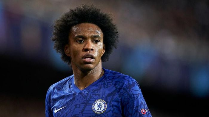 Willian VALENCIA, SPAIN - NOVEMBER 27: Willian Borges da Silva of Chelsea looks on during the UEFA Champions League group H match between Valencia CF and Chelsea FC at Estadio Mestalla on November 27, 2019 in Valencia, Spain. (Photo by Manuel Queimadelos Alonso/Getty Images)