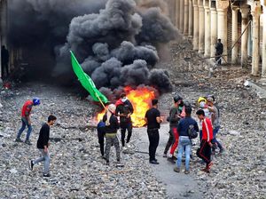 Bentrokan Kembali Pecah di Irak, 2 Demonstran Tewas dan 24 Luka-luka Bentrokan Kembali Pecah di Irak, 2 Demonstran Tewas dan 24 Luka-luka