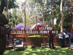 Kisah Mantan Pedagang Asongan Dirikan Desa Bahasa Borobudur
