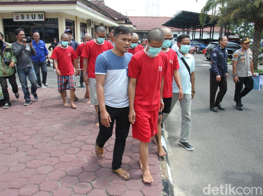 Bisnis Narkoba di Kabupaten Bandung, 6 Pria Masuk Bui Bisnis Narkoba di Kabupaten Bandung, 6 Pria Masuk Bui