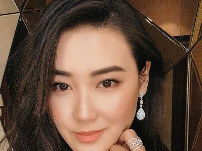 Gaya Karen Vandela, Tunangan Boy William yang Anak Konglomerat